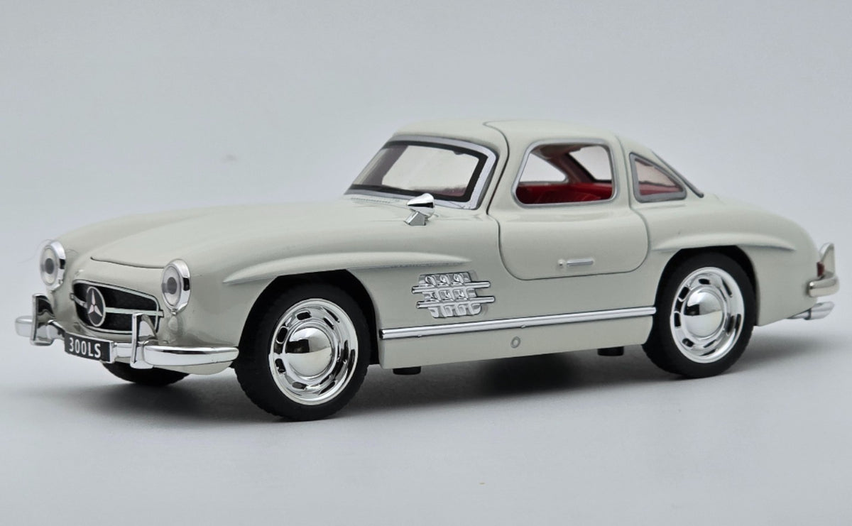 1954 Mercedes-Benz 300SL Gullwing 1:24 Diecast Model diecast scale model car