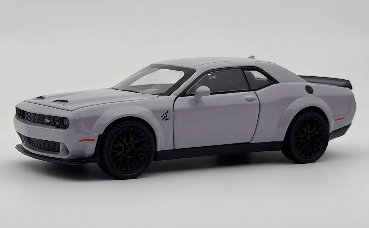Dodge Challenger SRT Hellcat 1:24 Diecast Model diecast scale model car