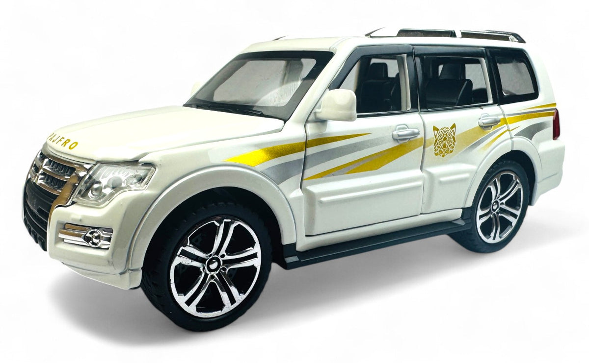 Mitsubishi Pajero 1:24 Diecast Model diecast scale model car