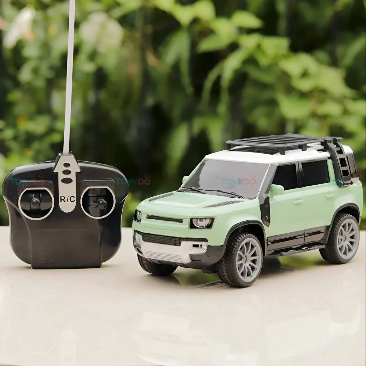 Defender 1:16 Remote Control Car diecast scale model car